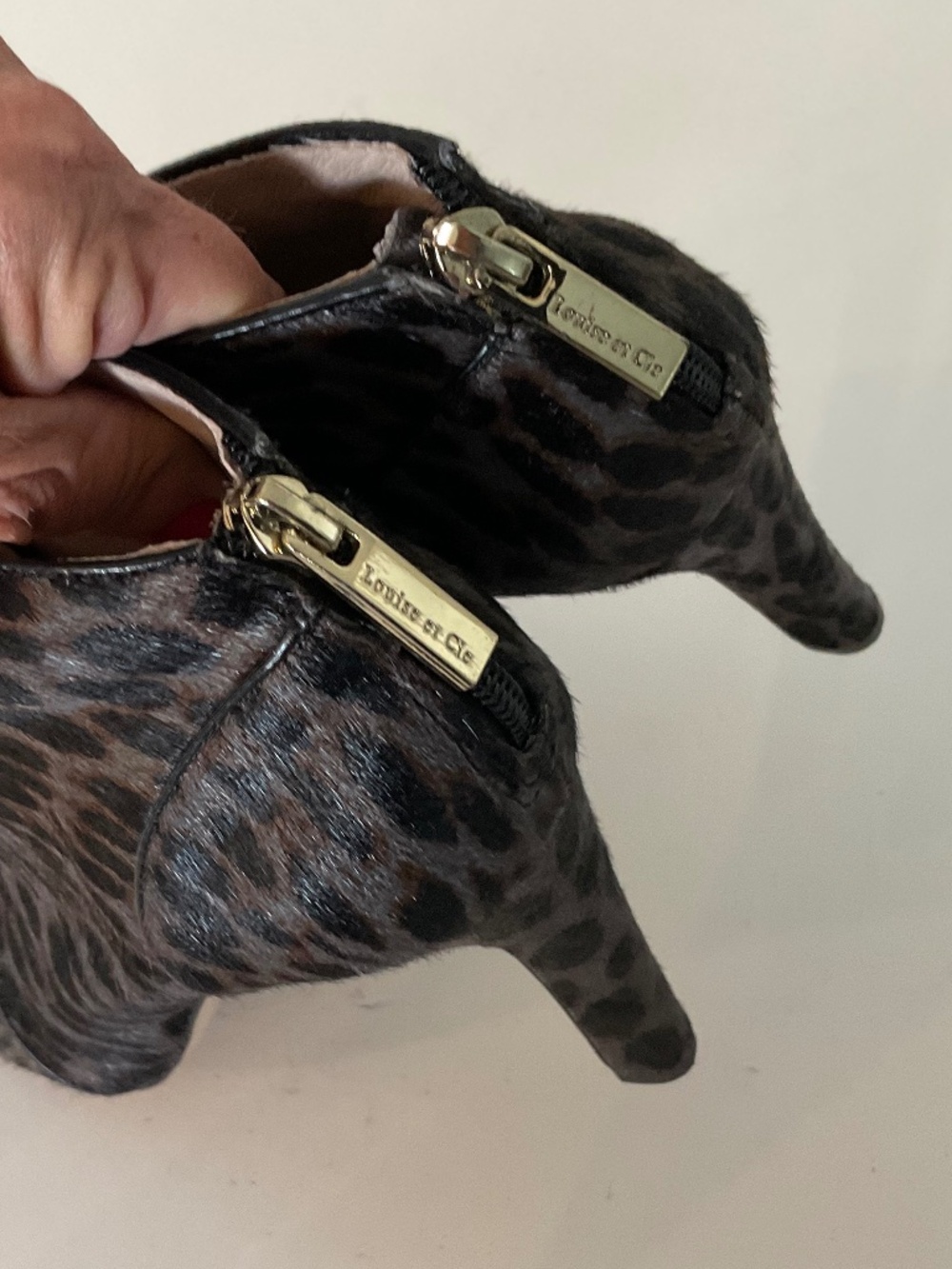 LOUISE ET CIE Veronica Cow Hair Fur Leopard Print Heels Black Grey Brown Size 8 - Picture 3 of 11